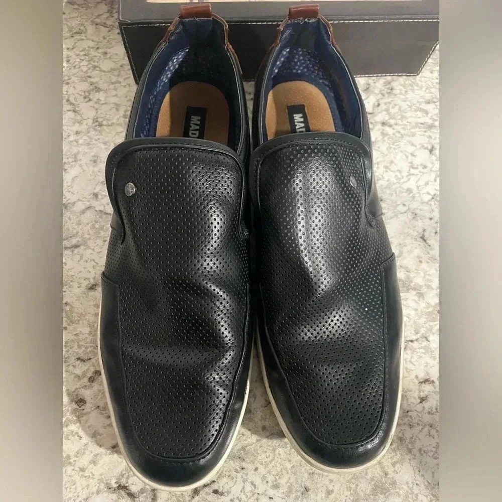 Steve Madden “Felix” black leather slip on loafer. Size 12